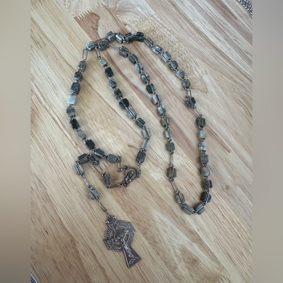 Vintage Irish Rosary Celtic Cross Crucifix Connemara Marble Beads - Picture 1 of 5